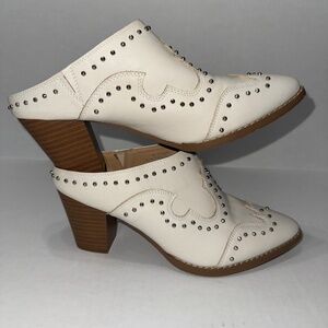 Comfort Est 1946 Cowgirl Studded Mule Cream Women's Sz 8M Shoes